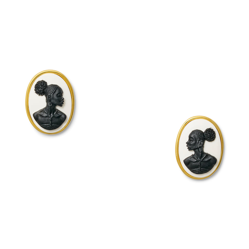 Grande Cameo Classic Earring