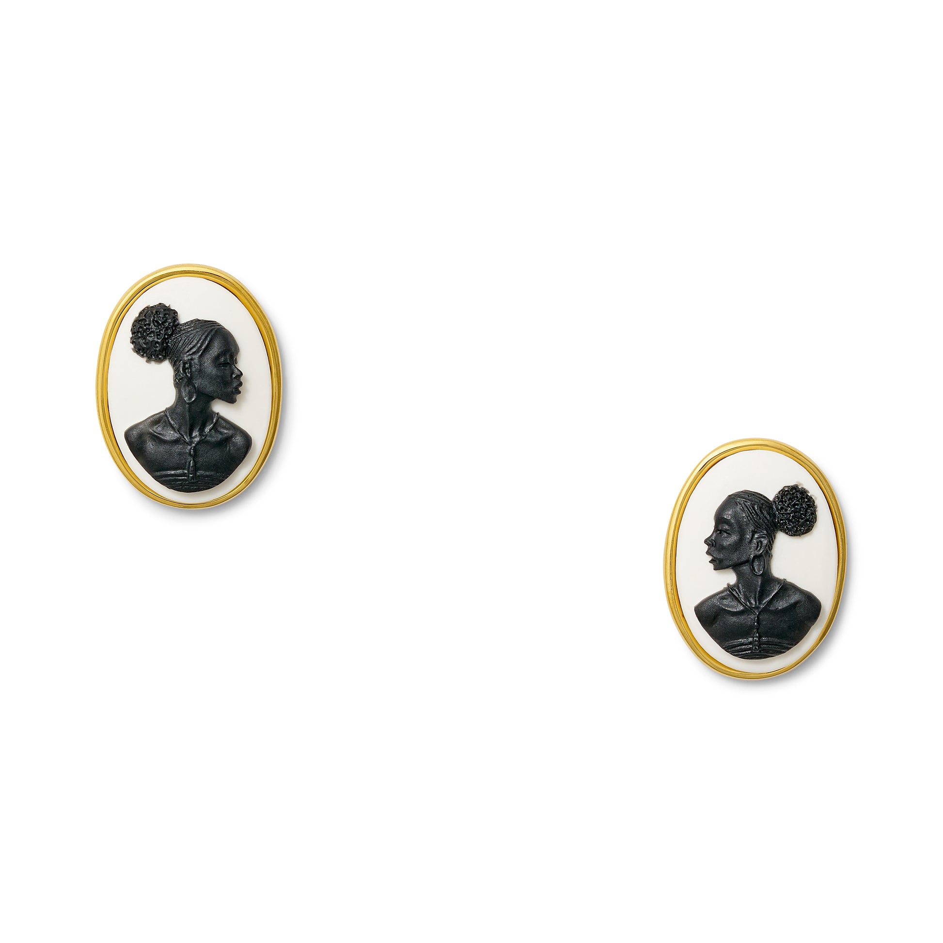 Grande Cameo Classic Earring