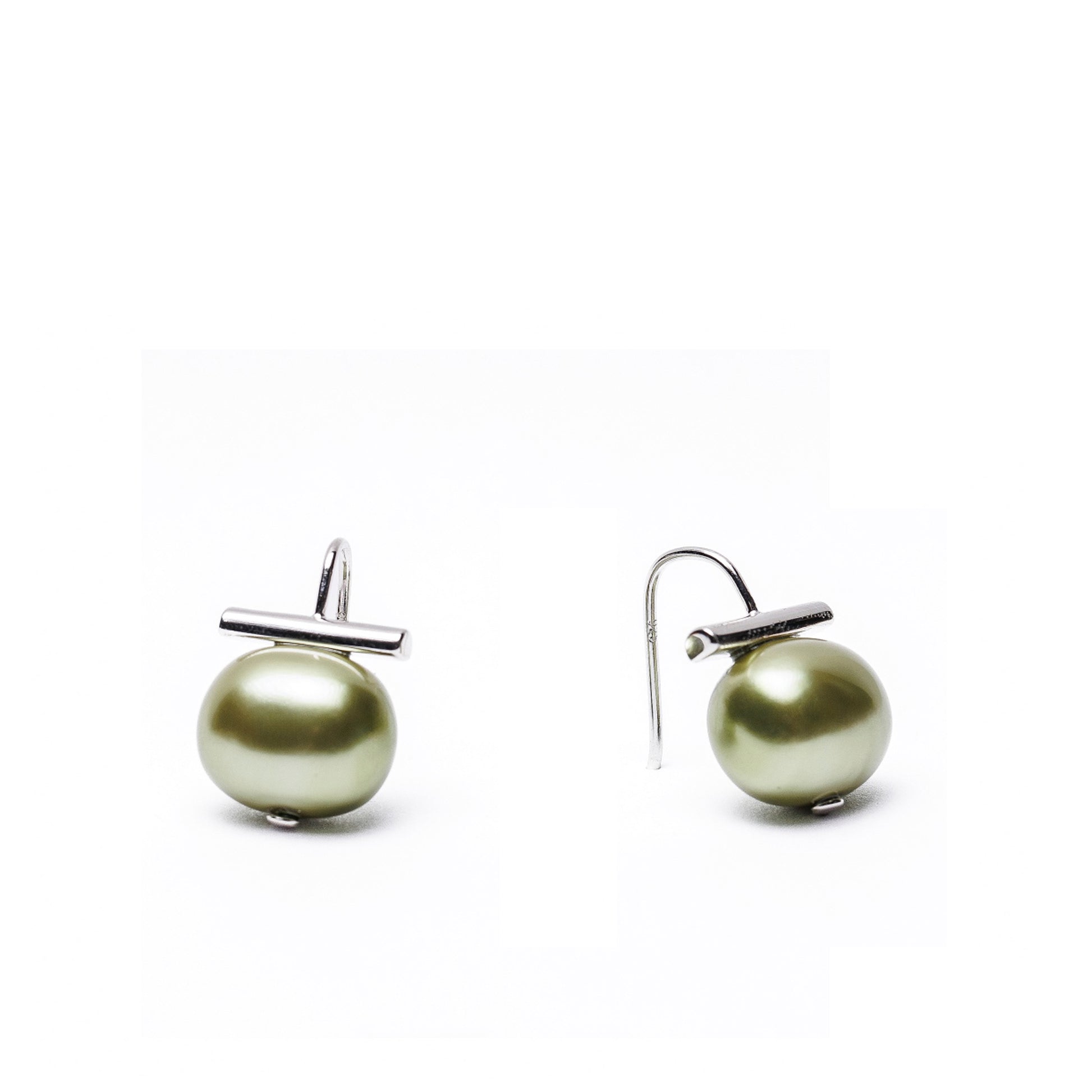 Lily Pad Pebble Pearl Earring-Medium Sterling