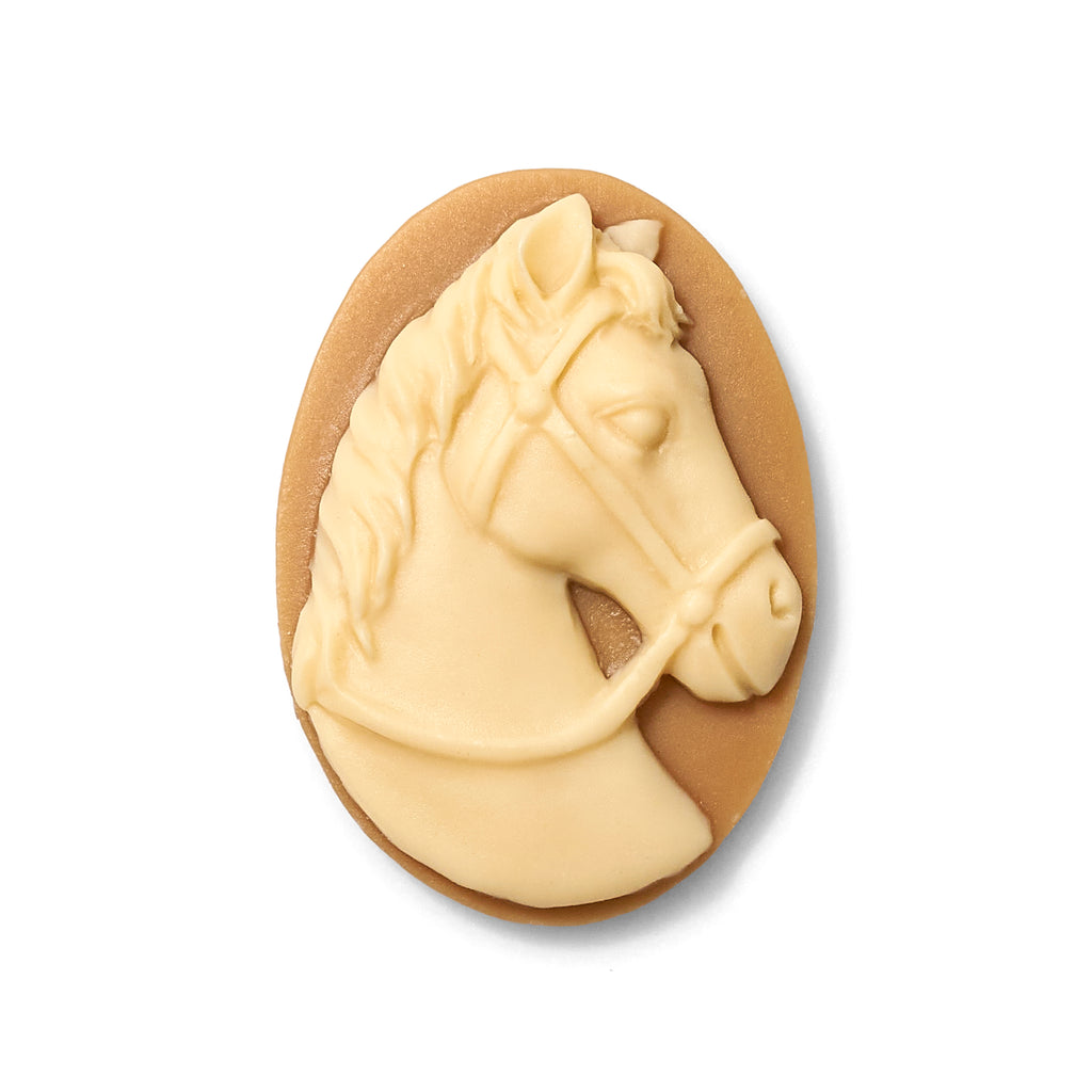 Classic Grande Cameo Pendant Necklace