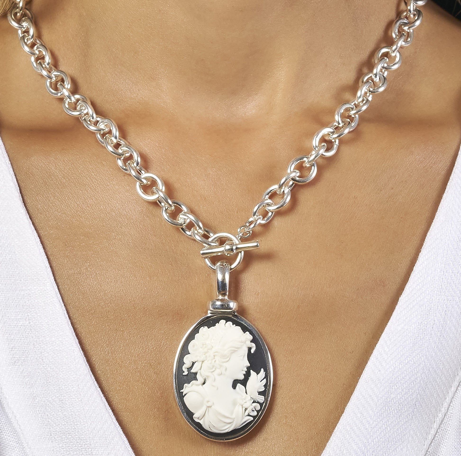 Sterling Silver Grande Cameo Pendant Necklace