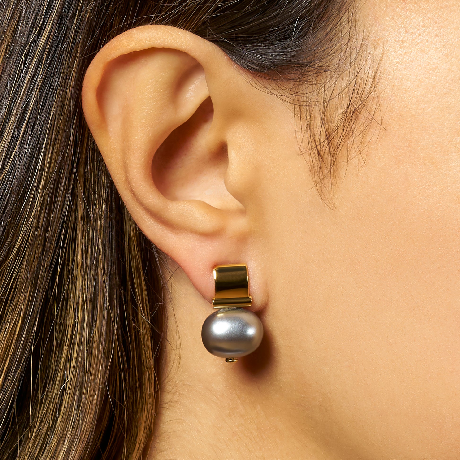 Petite + Sweet Smooth Pebble Pearl Post Earrings
